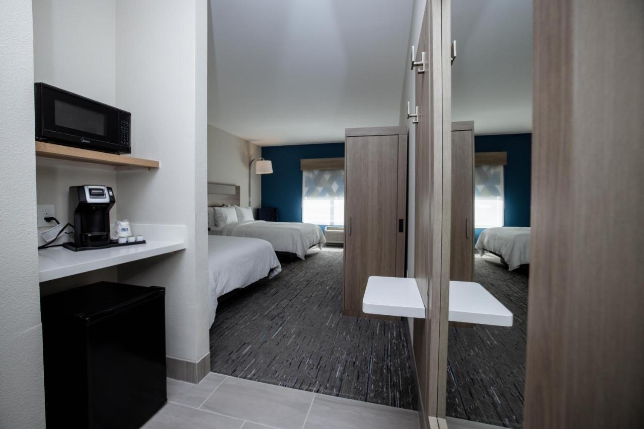 Holiday Inn Express & Suites Tampa Stadium - Airport Area By Ihg Zewnętrze zdjęcie