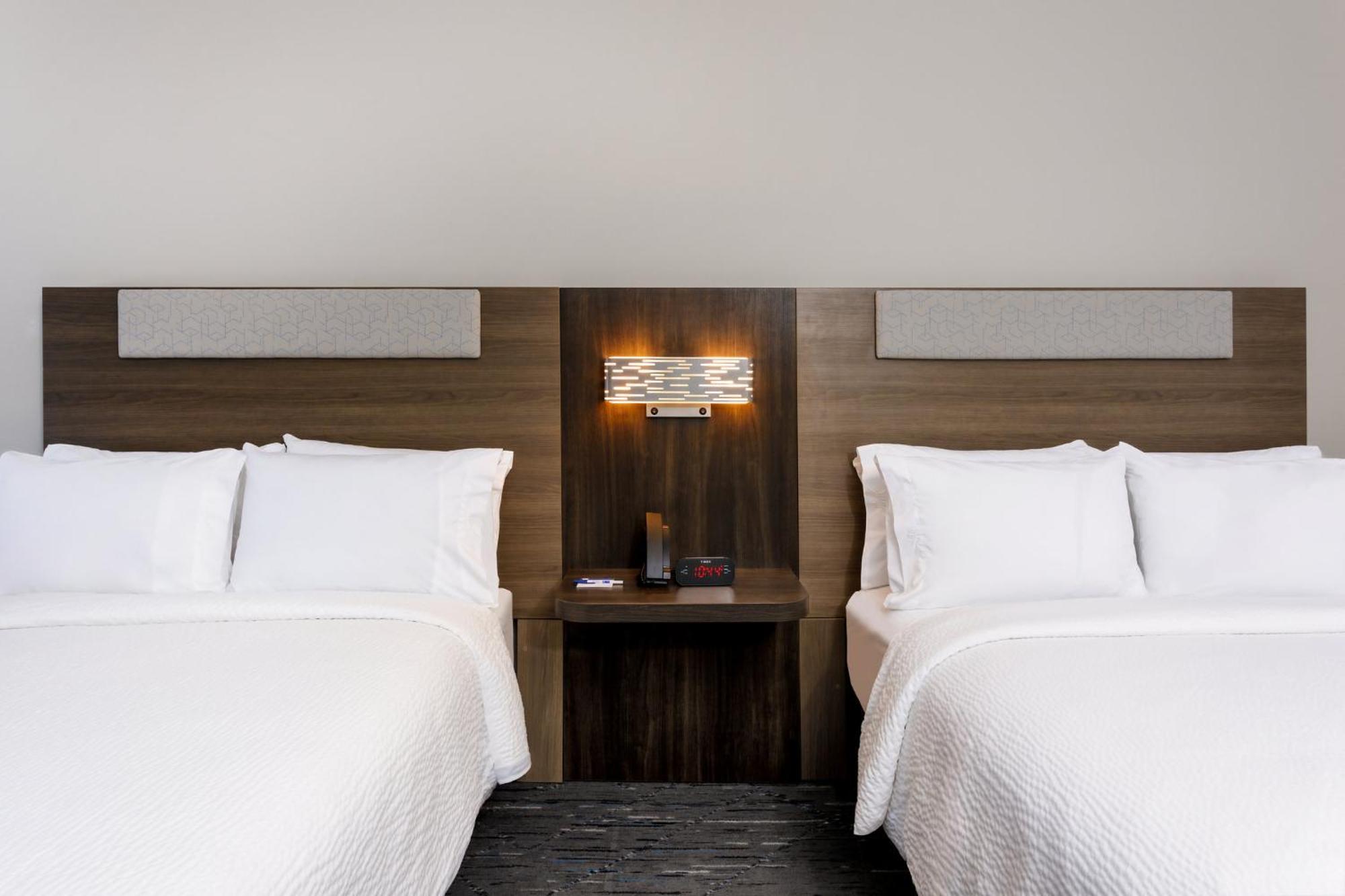 Holiday Inn Express & Suites Tampa Stadium - Airport Area By Ihg Zewnętrze zdjęcie