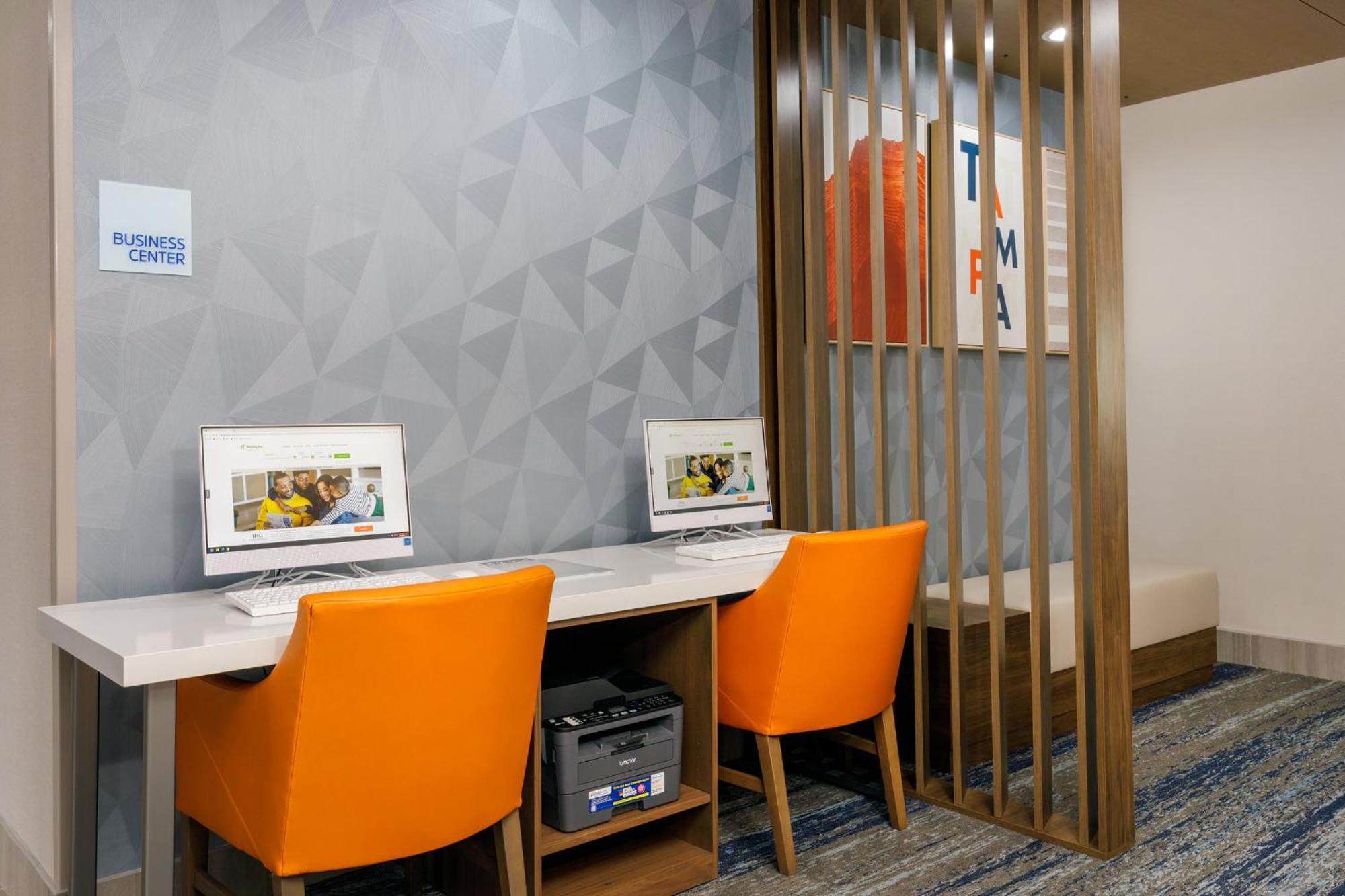 Holiday Inn Express & Suites Tampa Stadium - Airport Area By Ihg Zewnętrze zdjęcie