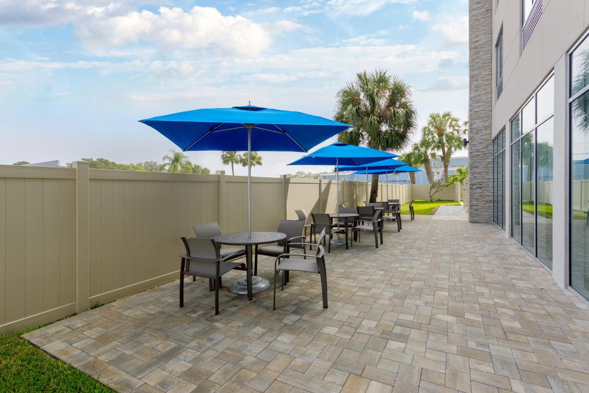 Holiday Inn Express & Suites Tampa Stadium - Airport Area By Ihg Zewnętrze zdjęcie